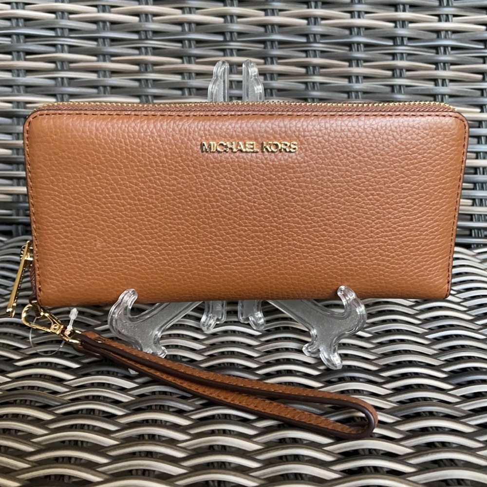 Michael Kors Jet Set Travel Large Travel CONTINENTAL Wristlet-Wallet - Picture 9 of 16